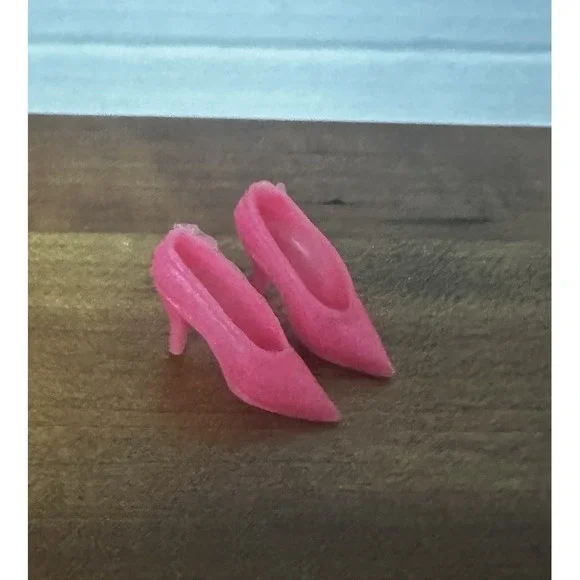 Barbie doll shoes dark pink pumps heels - Picture 1 of 5